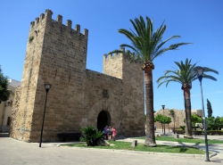 Stadtmauer in Alcúdia.