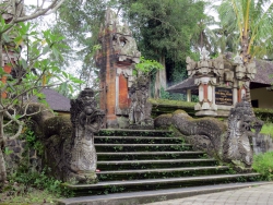 Eingang zu einem Tempel.