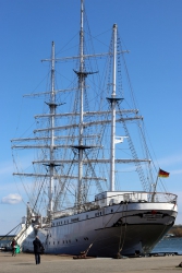 Die Gorch Fock I in Stralsunds Hafen.