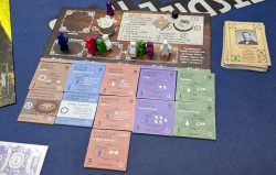 Obsession – Spielertableau mit Anwesen und Angestellten