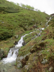 Der Flusslauf in der Nähe der Hütte.