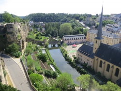 Blick auf das Petruss-Tal und die Alzette.