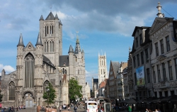 Sint Niklaaskerk, Belfort und St.-Bavo-Kathedrale.  