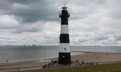 Ein Leuchtturm am Ende von Belgien.