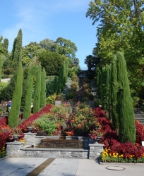 Italienische Blumen-Wasser-Treppe