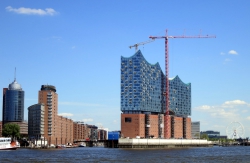 Die fast fertige Elbphilharmonie.