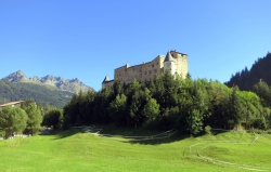 Schloss Naudersberg.