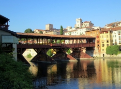 Ponte degli Alpini.