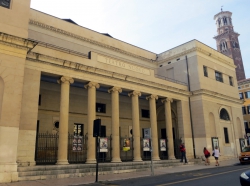 Teatro Nuovo.