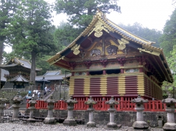 Elefanten an einem Haus des Tōshō-gū Schreins.