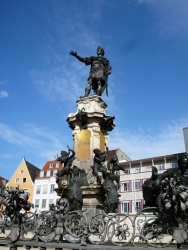 tag07_bild02_augsburg_augustusbrunnen