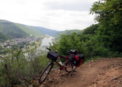 Weg von Burg Eltz zur Mosel