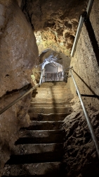 In der Tiefenhöhle von Laichingen geht es tief hinab …