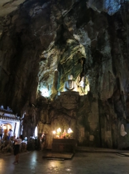 Buddha-Statue in einem Höhlentempel.