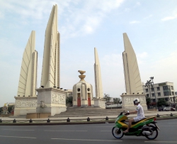 Das Democracy Monument.