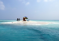 Kurzer Stopp auf einer Sandbank.