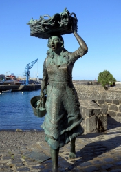 Fischfrauen-Statue am Playa del Muelle.