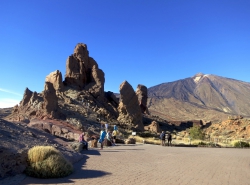 Die Roques de García mit dem Teide im Hintergrund.